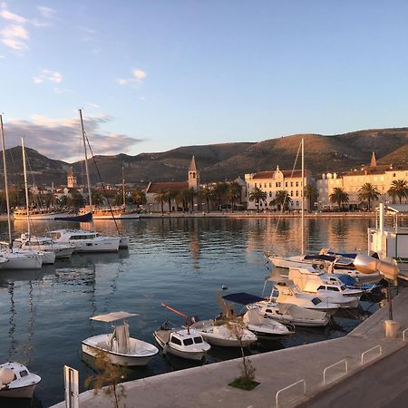 Apartments Feral Trogir Bagian luar foto