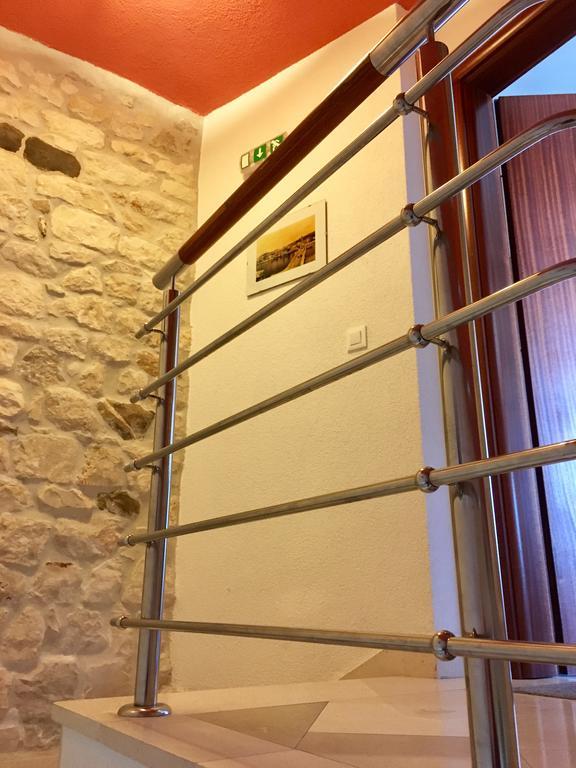 Apartments Feral Trogir Bagian luar foto