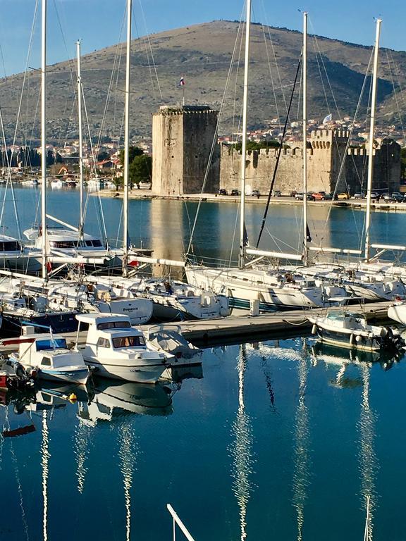Apartments Feral Trogir Bagian luar foto