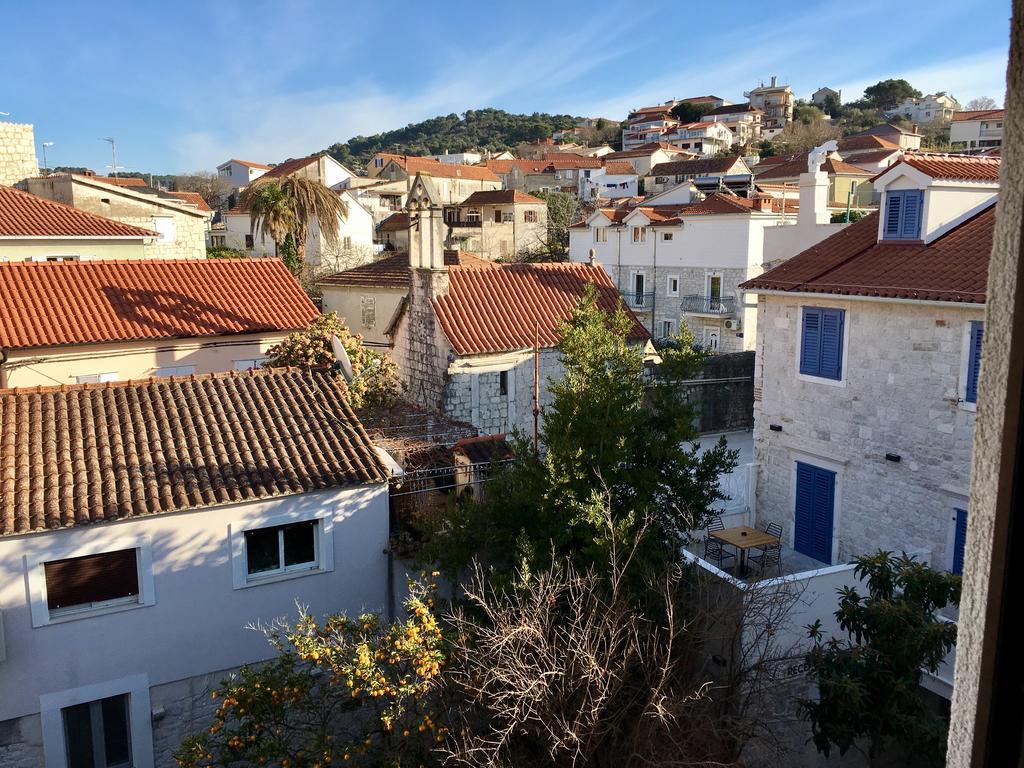 Apartments Feral Trogir Bagian luar foto