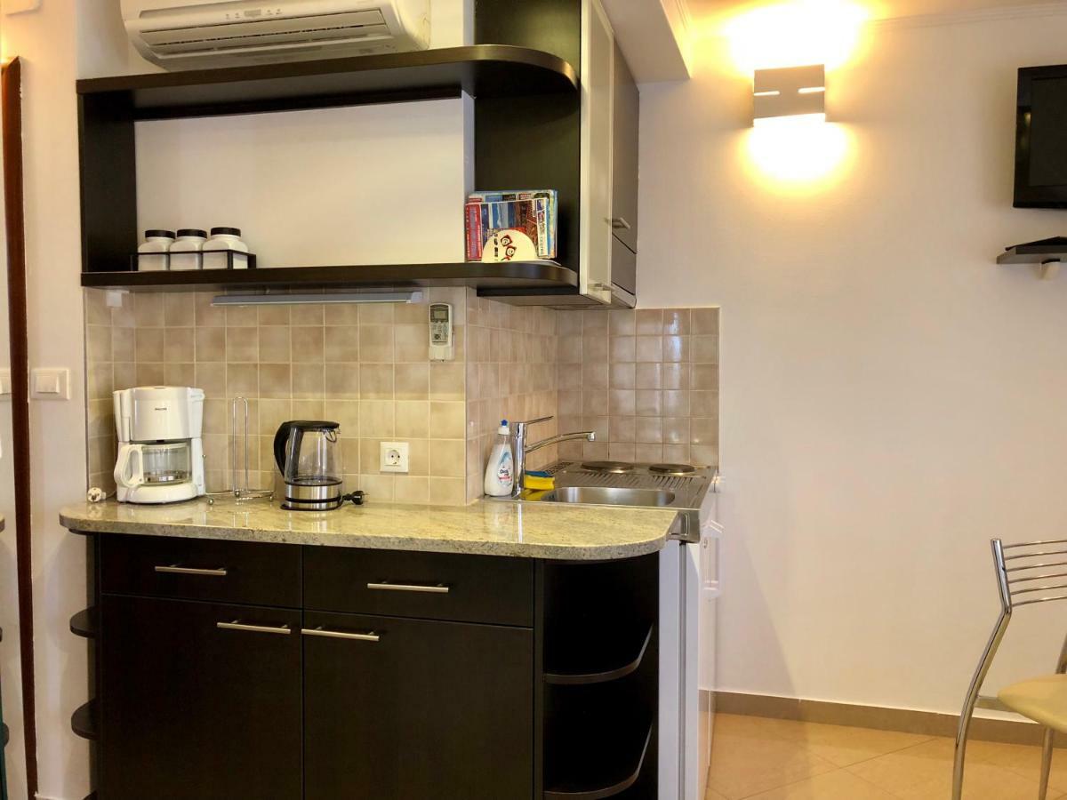 Apartments Feral Trogir Bagian luar foto